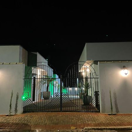 Pousada Familia Bueno Monte Alegre do Sul Exteriör bild