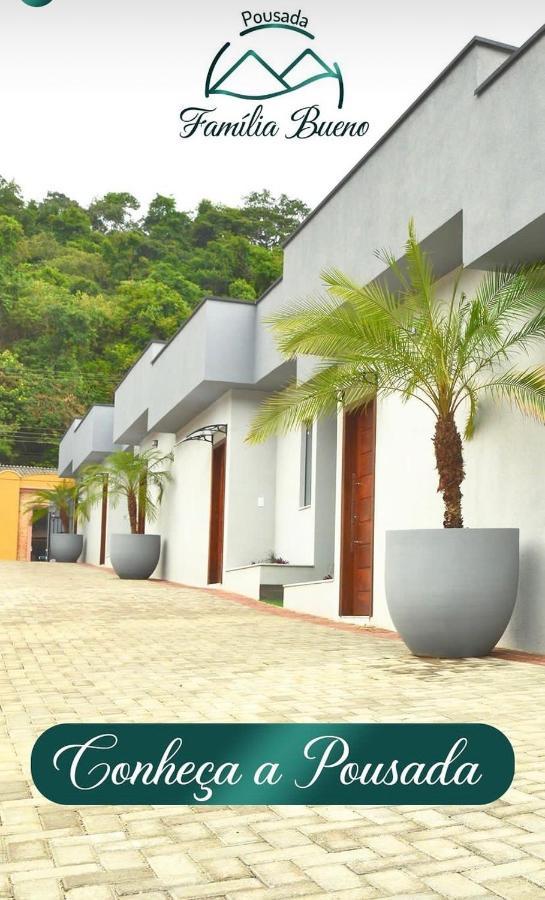 Pousada Familia Bueno Monte Alegre do Sul Exteriör bild
